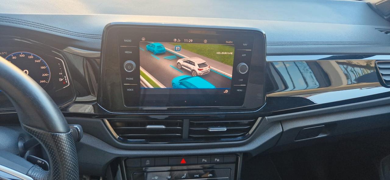 Volkswagen T-Roc 1.5 TSI ACT DSG R-Line