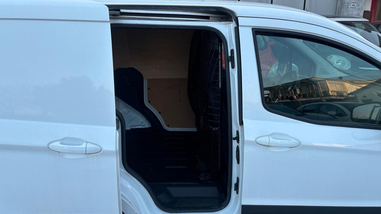 Ford Tourneo Courier 1.6 TDCI 95 CV Titanium