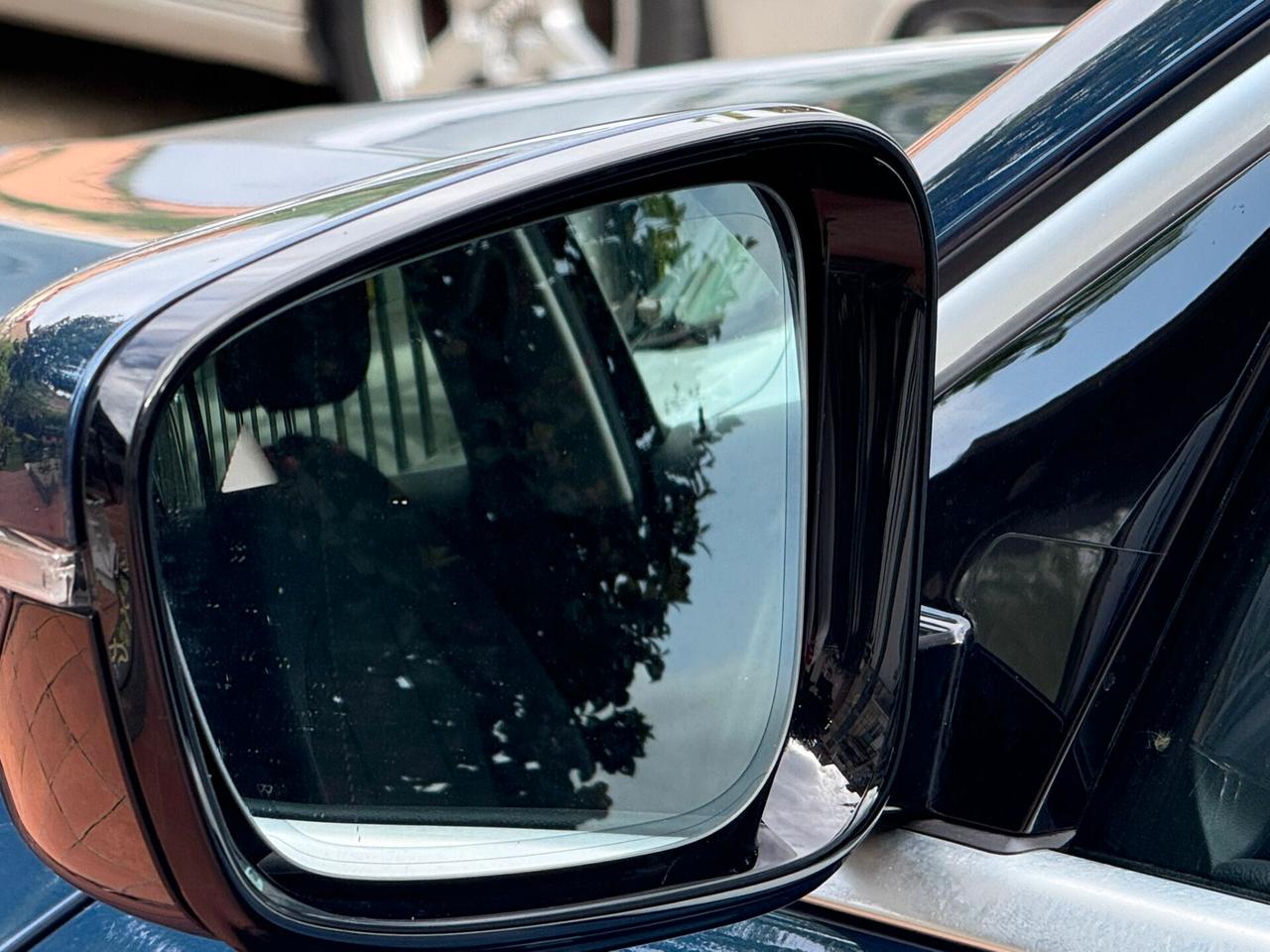 Bmw 318d 4p. mhev 48V Business Advantage