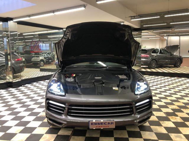 PORSCHE Cayenne 3.0 V6