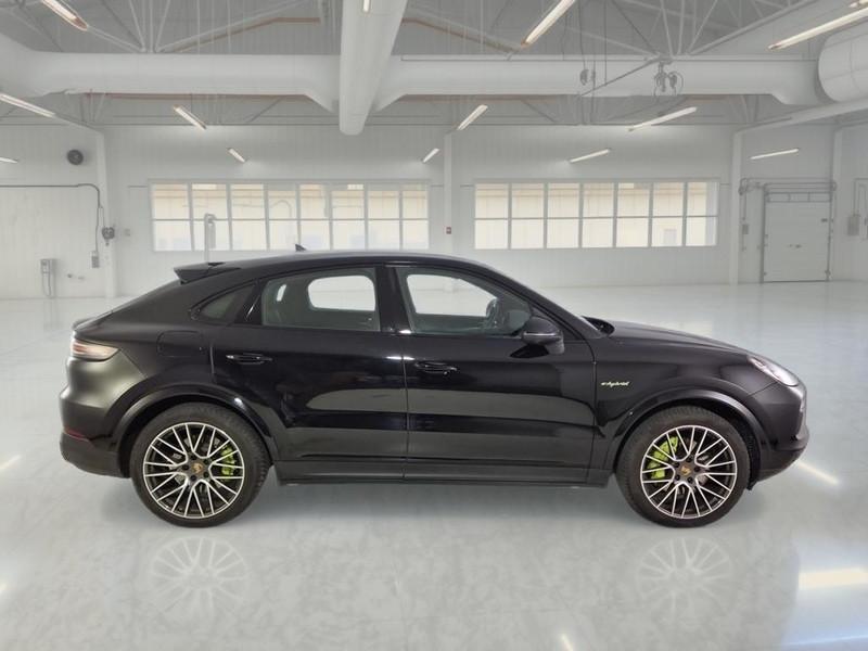 PORSCHE CAYENNE COUPE 3.0 V6 E-Hybrid Autom.