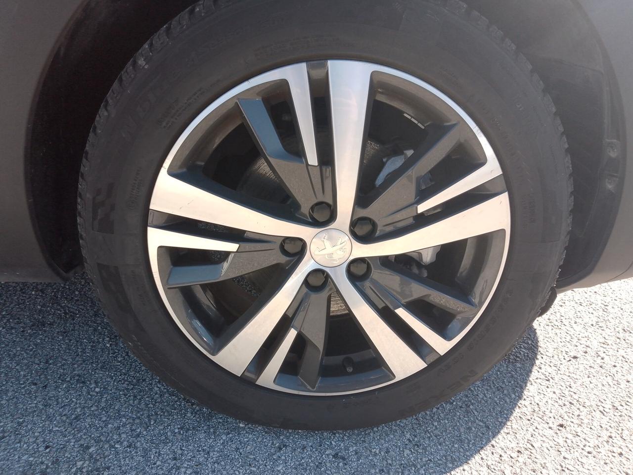 Peugeot 3008 BlueHDi 130 S&S EAT8 Allure Pack