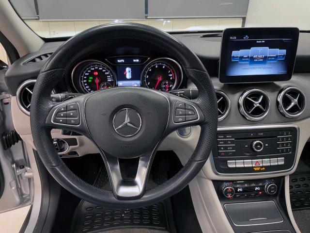 MERCEDES-BENZ GLA 220 PREMIUM 4MATIC AUTO