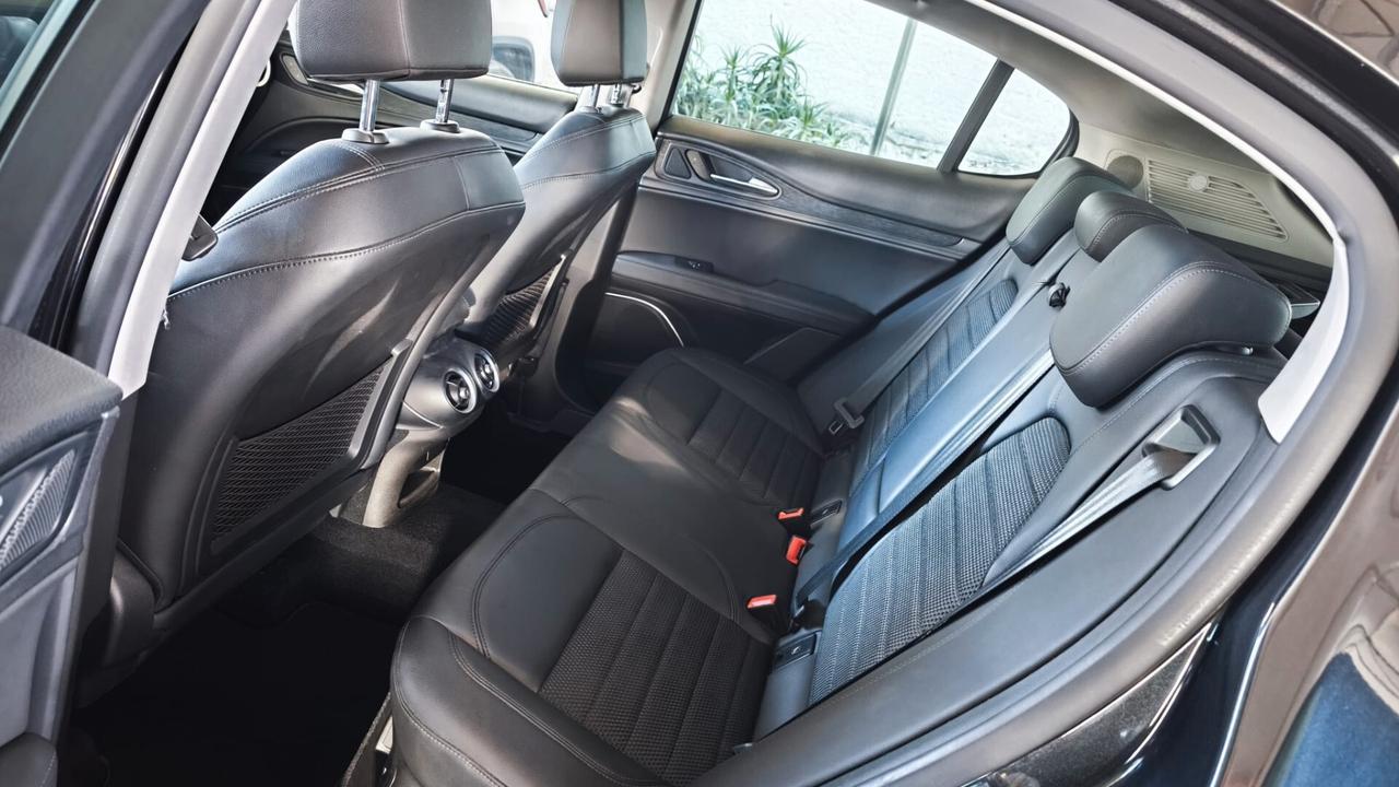 Alfa Romeo Stelvio 2.2 Turbodiesel 190 CV AT8 Q4 Super