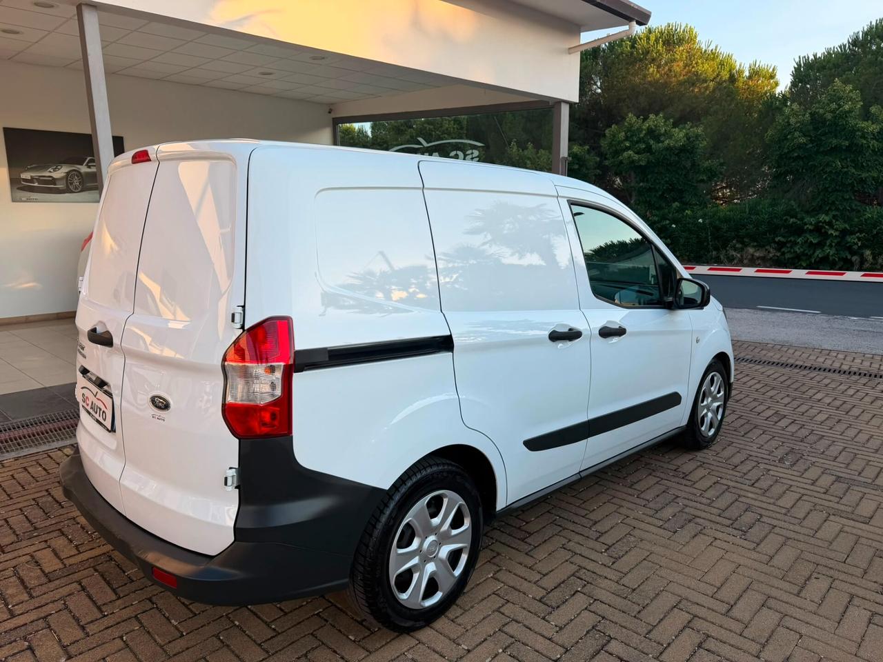 Ford Transit Courier 1.5 TDCi 100CV Van Trend
