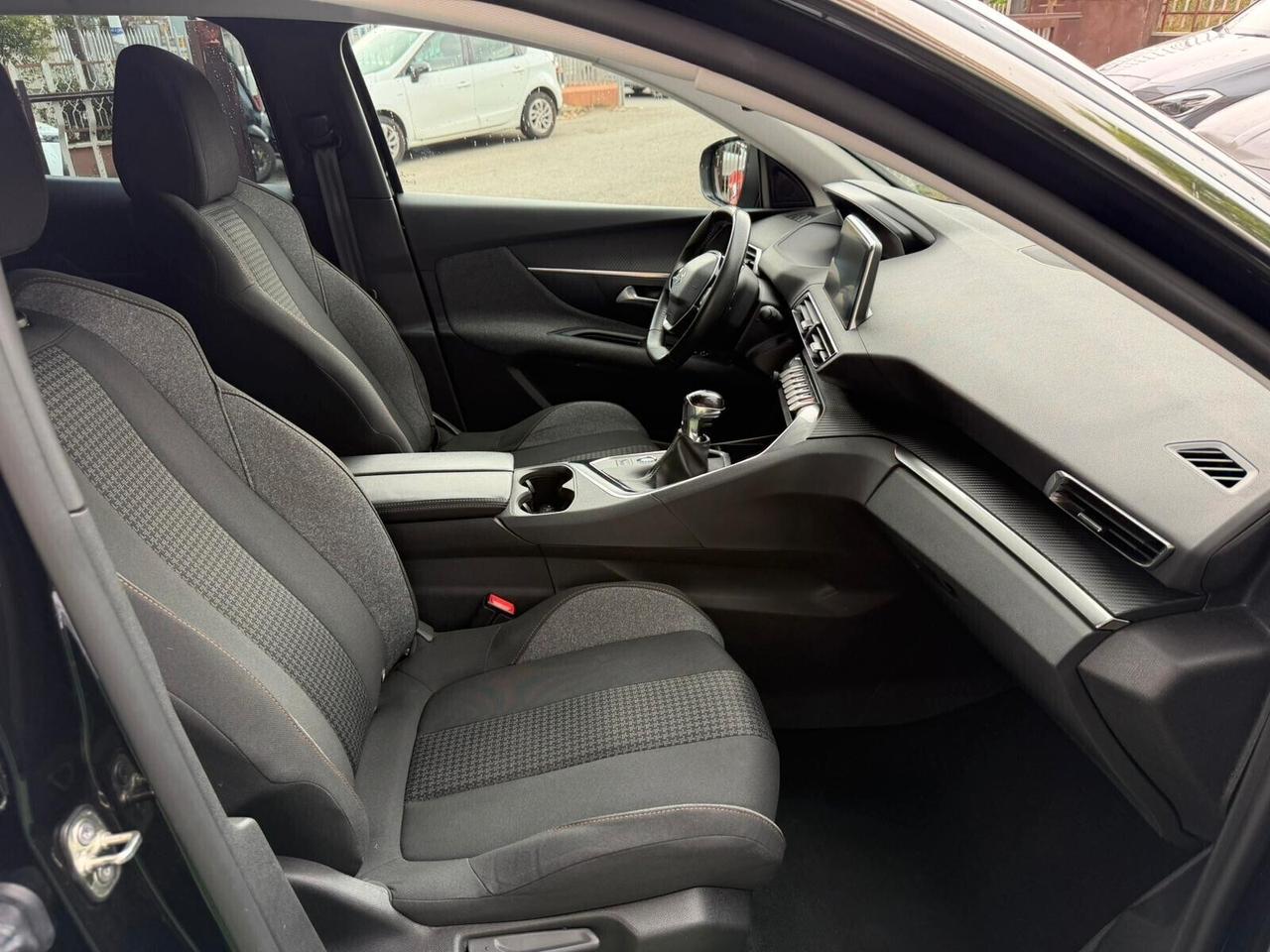 Peugeot 3008 BlueHDi 131CV Allure anno 12/2022 Permute Garanzia Finanziamenti
