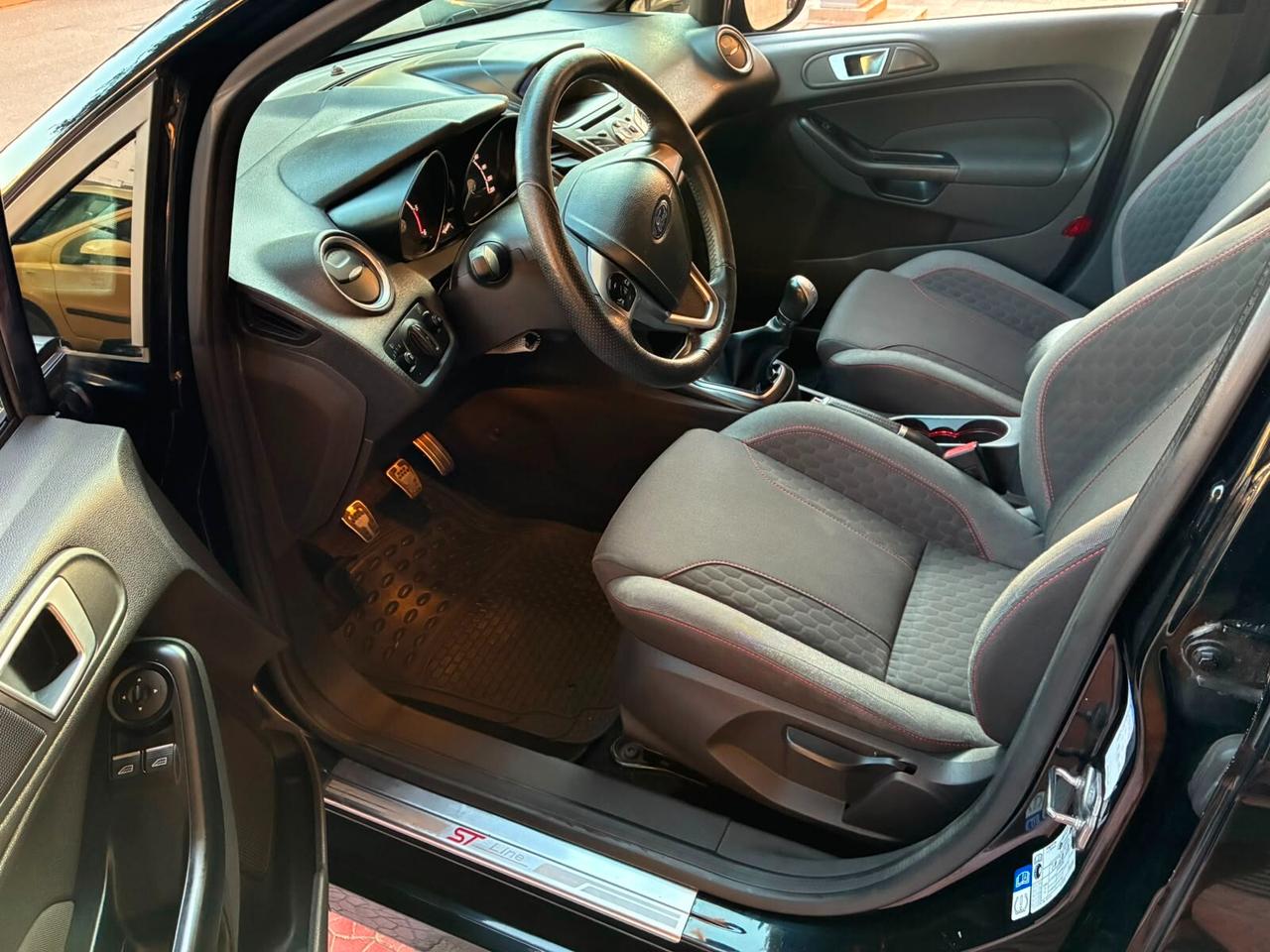 Ford Fiesta1.5TDCi5p ST-Line perfetta garantita-17