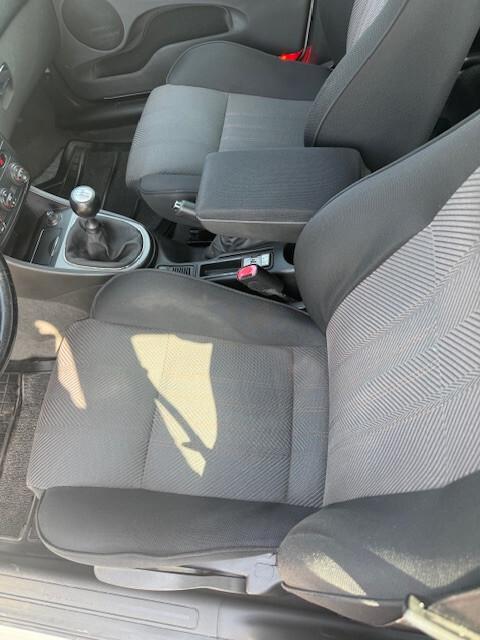 Alfa Romeo 147 1.9 JTD (120) 5 porte Progression