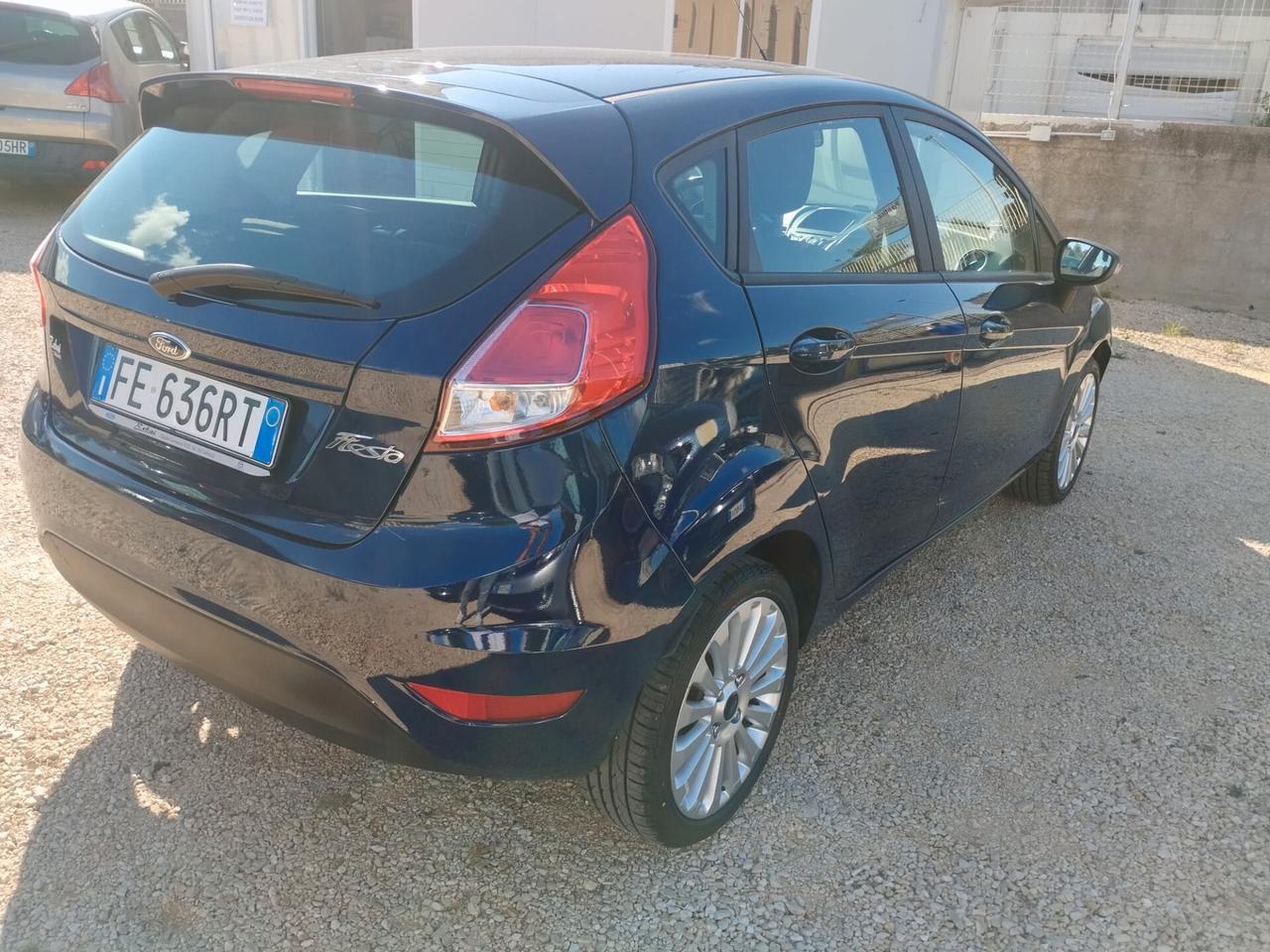 FORD FIESTA