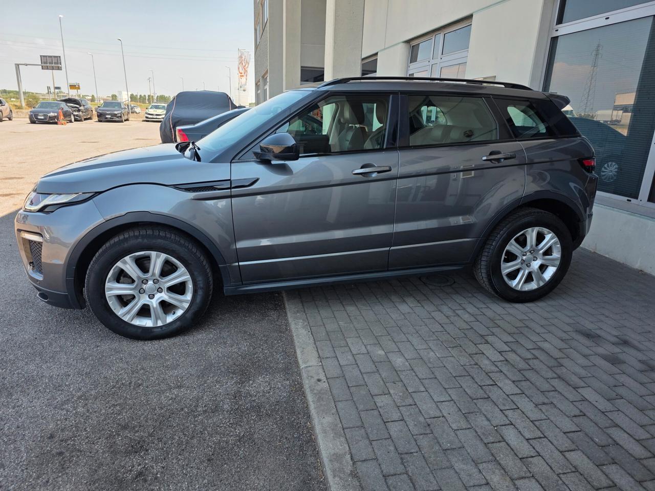 Land Rover Range Evoque 2.0 TD4 150 CV 5p. SE