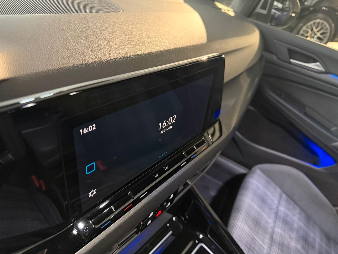 Volkswagen Golf 2.0 TDI DSG GTD