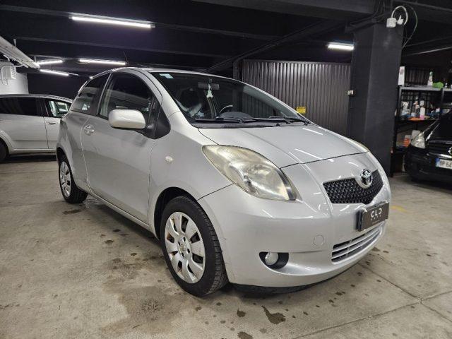 TOYOTA Yaris 1.3 3 porte M-MT Sol AUTOMATICA