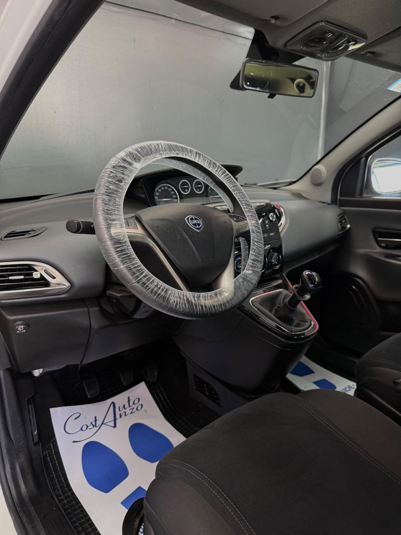 Lancia Ypsilon 1.2 GPL Ecochic Platinum 11/2015