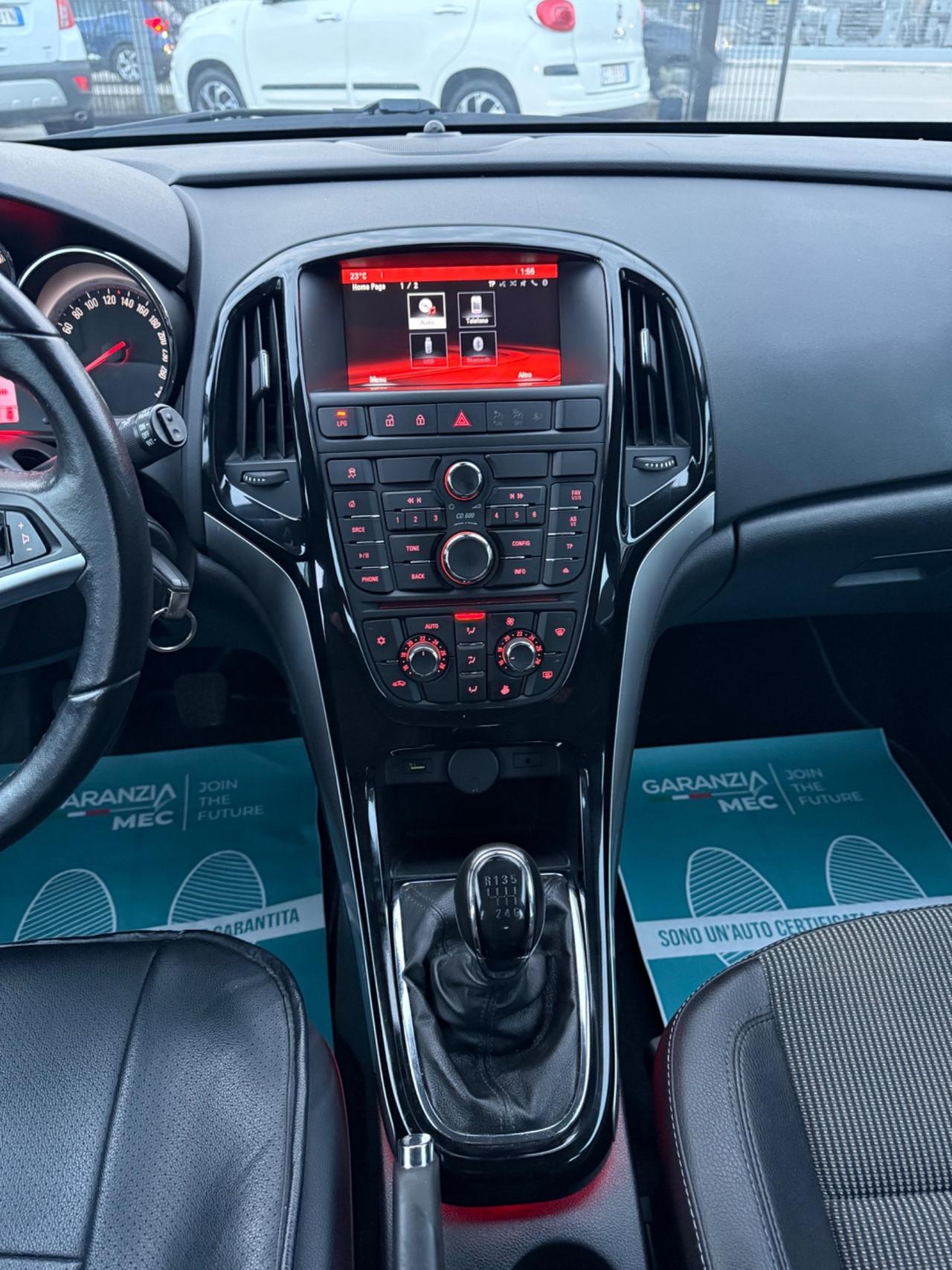 Opel Astra 1.4 Turbo 140CV Sports Tourer GPL Tech Cosmo