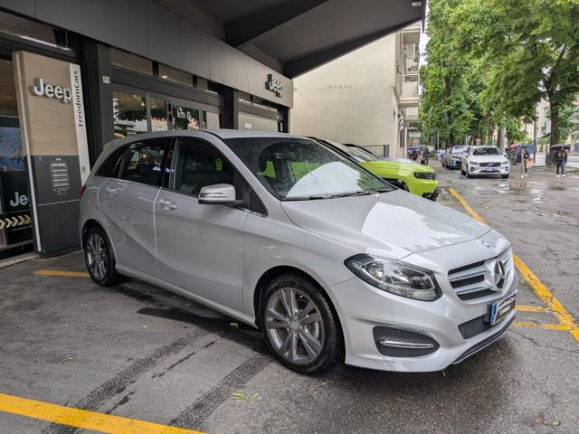 MERCEDES-BENZ B 180 d Premium
