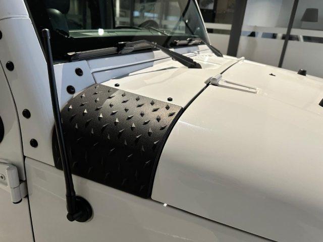 JEEP Wrangler Unlimited 2.8 CRD DPF Sahara Auto