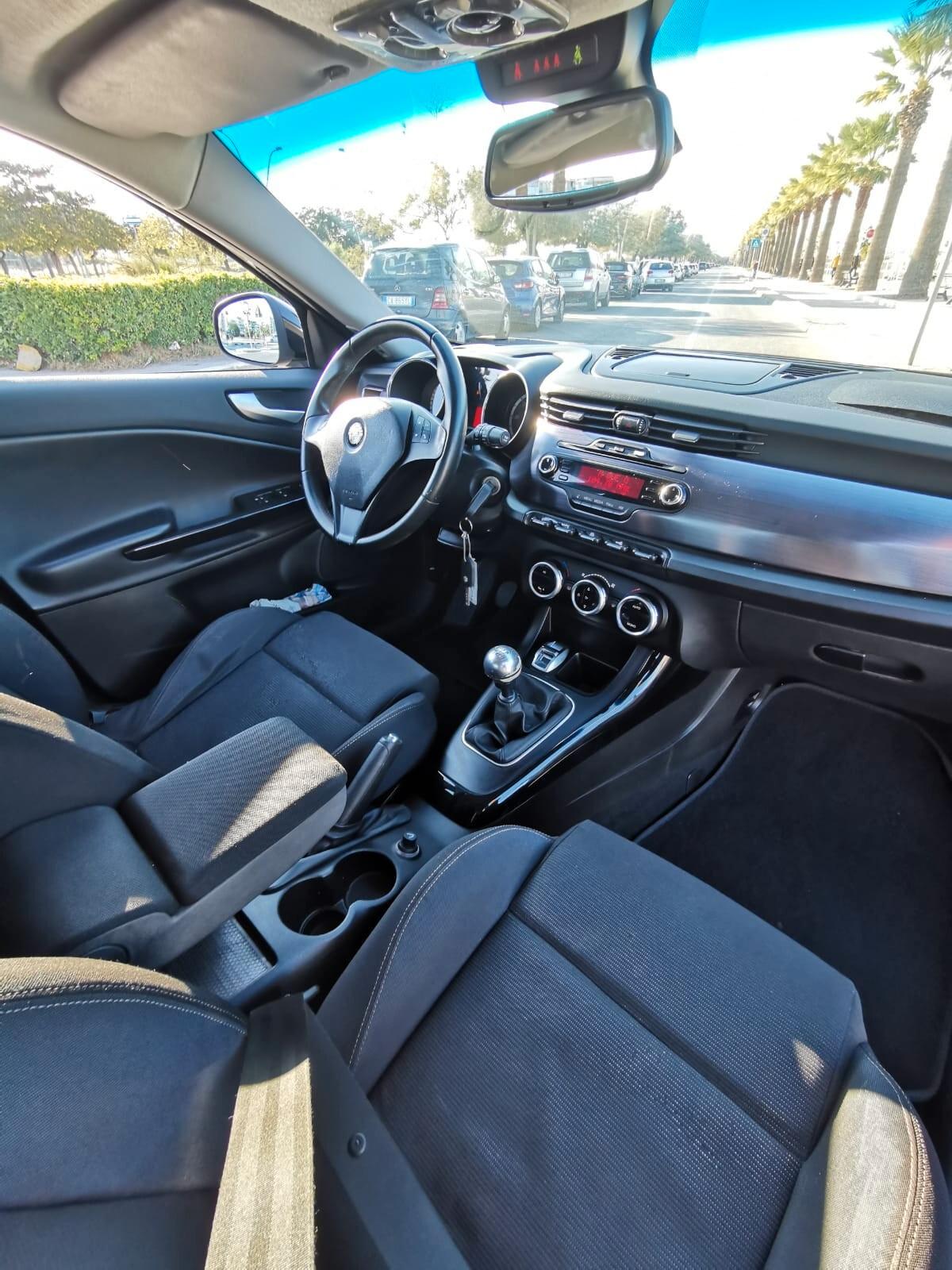 Alfa Romeo Giulietta 1.6 JTDm-2 105 CV Distinctive