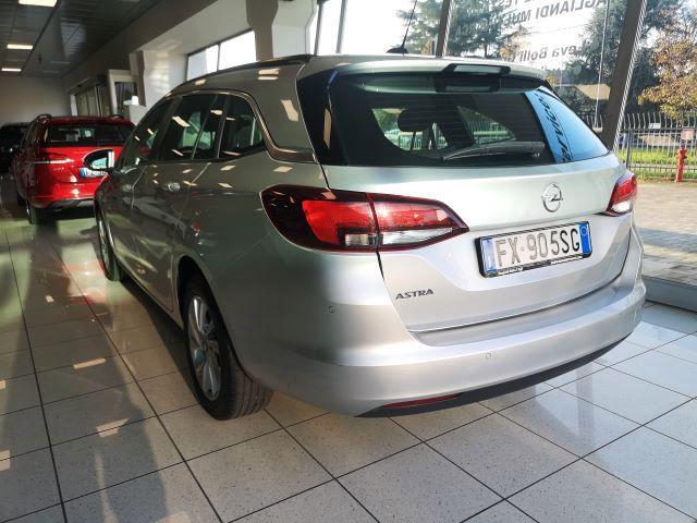 OPEL Astra 1.6 CDTi 136CV AT6. Sports Tourer Business