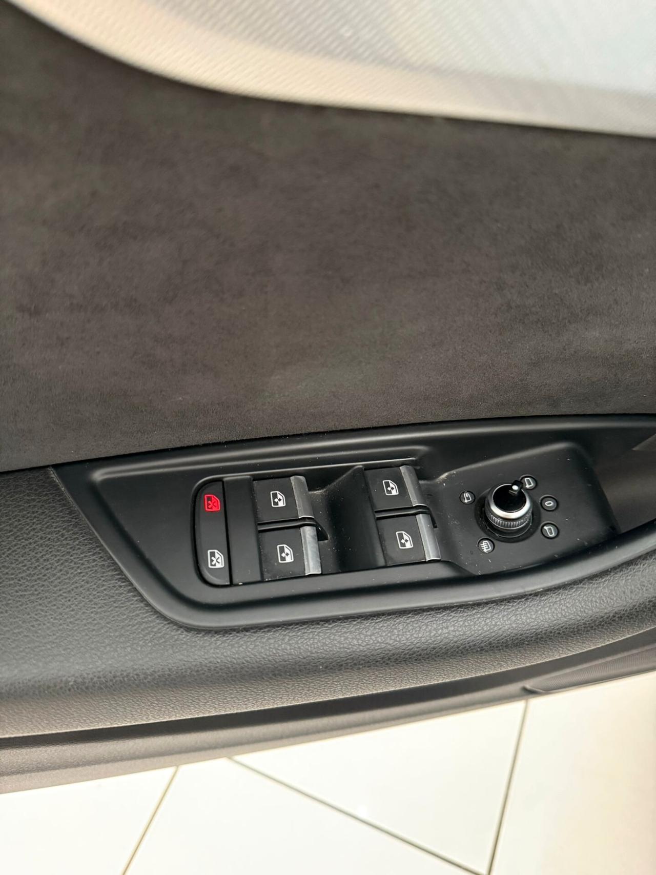 Audi A4 Avant 2.0 TFSI g-tron S line edition