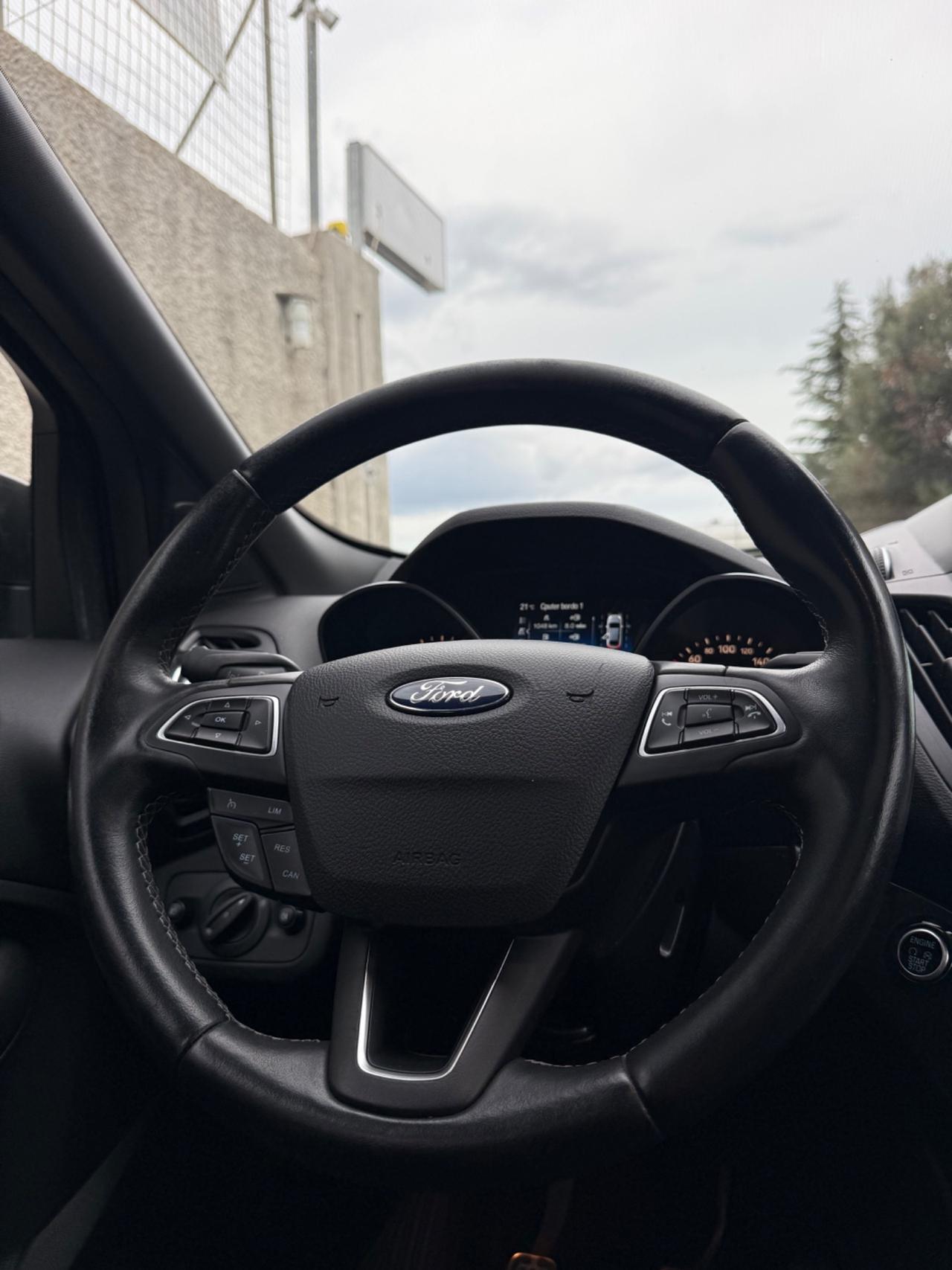 Ford Kuga 2.0 TDCI 150 CV 2WD ST-Line,TETTO APRIBILE,Pelle e Alcantara,Led+Xeno,ecc.
