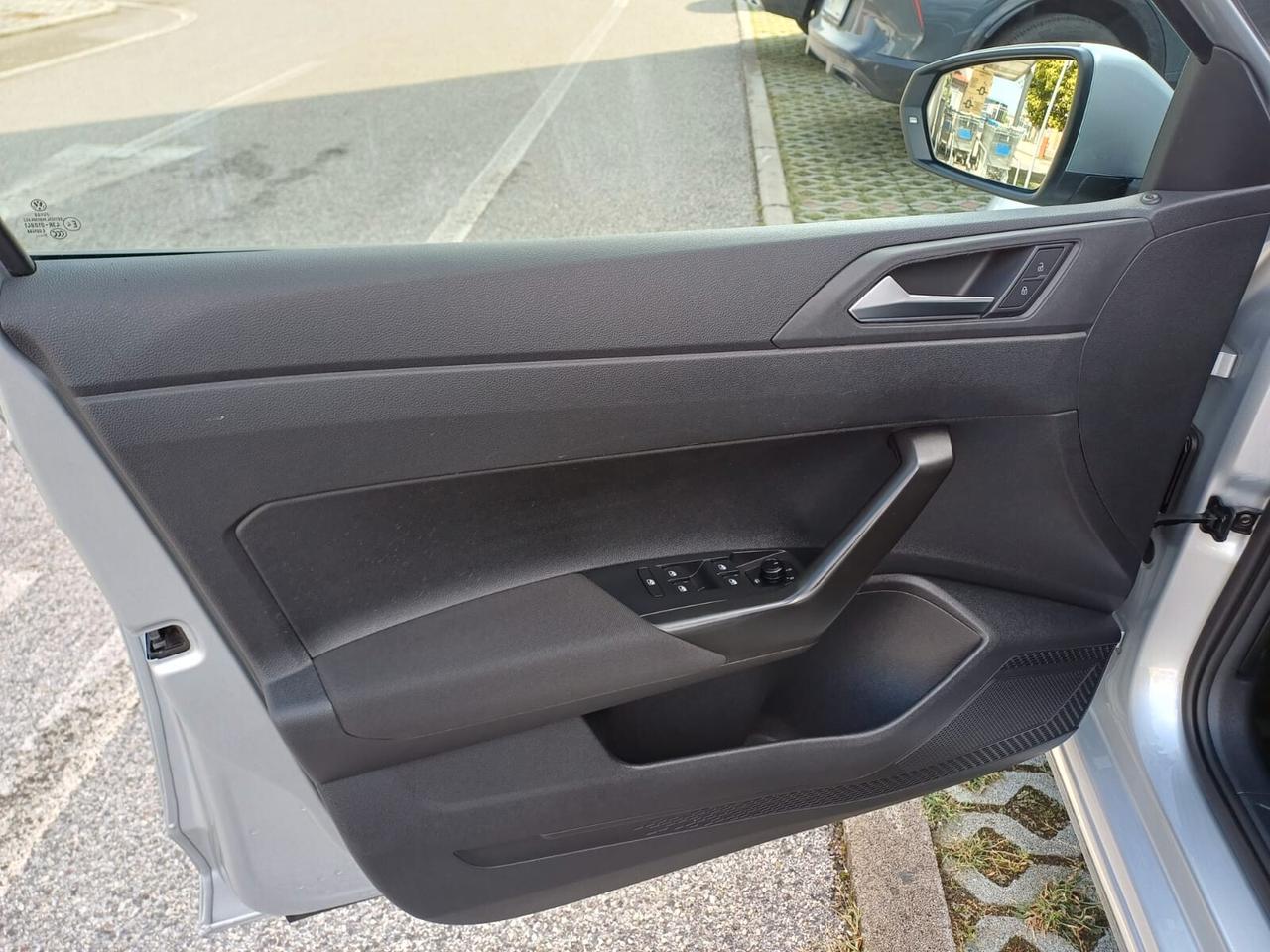 Volkswagen Polo 1.0 MPI 65 cv 5 porte Trendline BMT