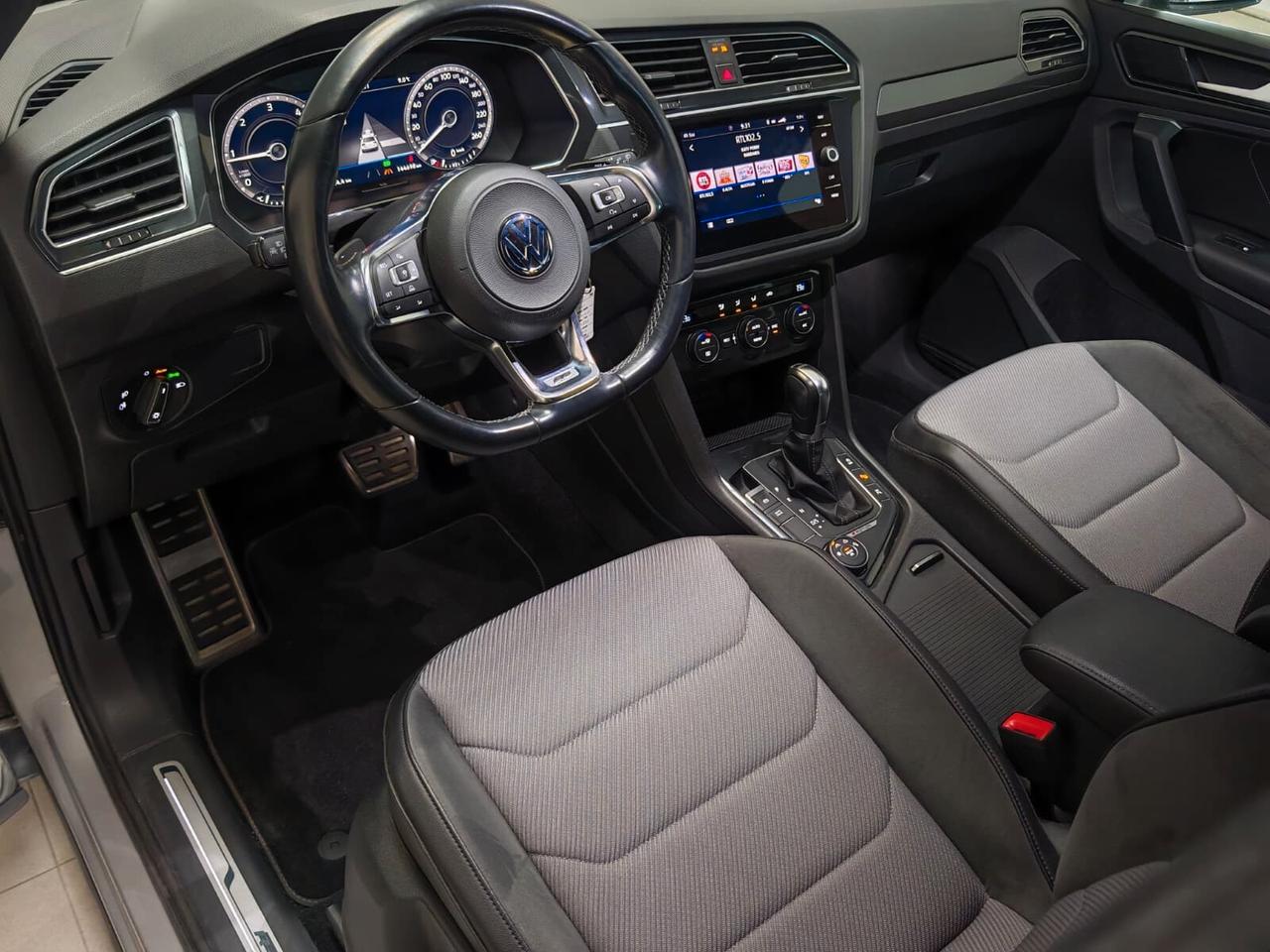 Volkswagen Tiguan 2.0 TDI SCR DSG 4MOTION R-LINE