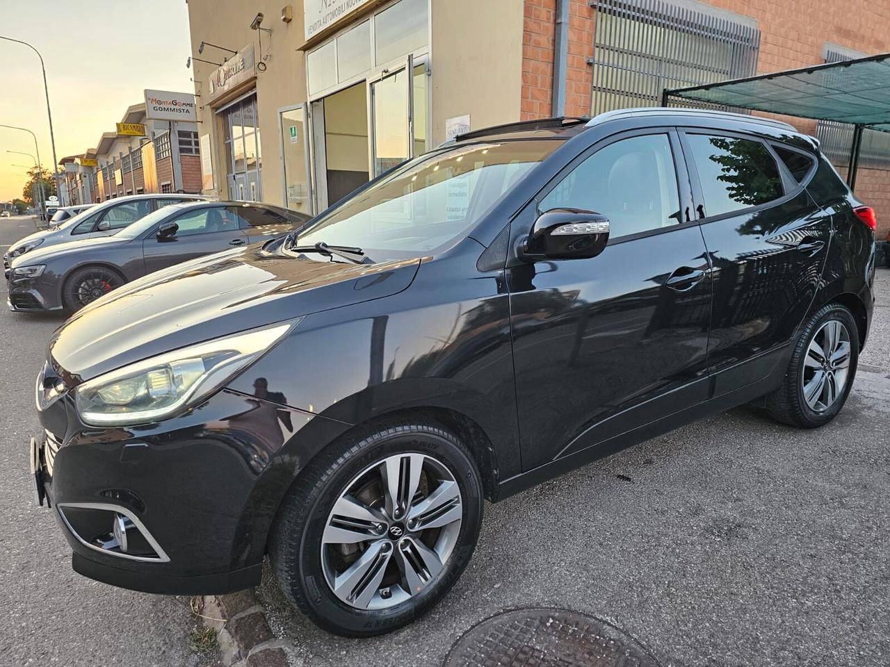 Hyundai iX35 1.7 CRDi 115cv Blue*Pelle*Navi*Tetto*Bi-Xeno*Unipro*