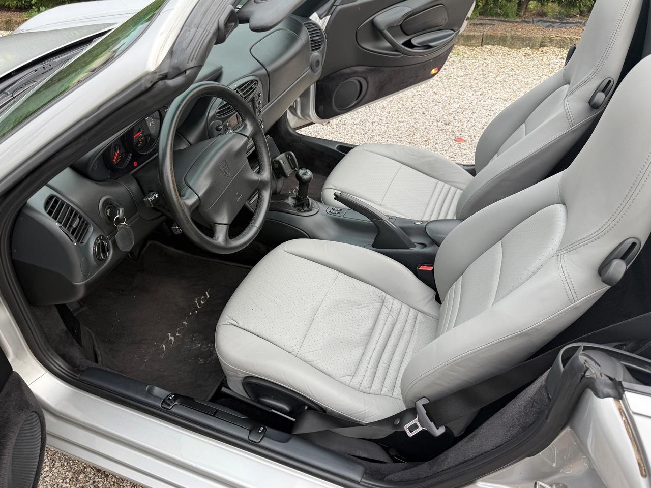 Porsche Boxster 2.5i 24V cat