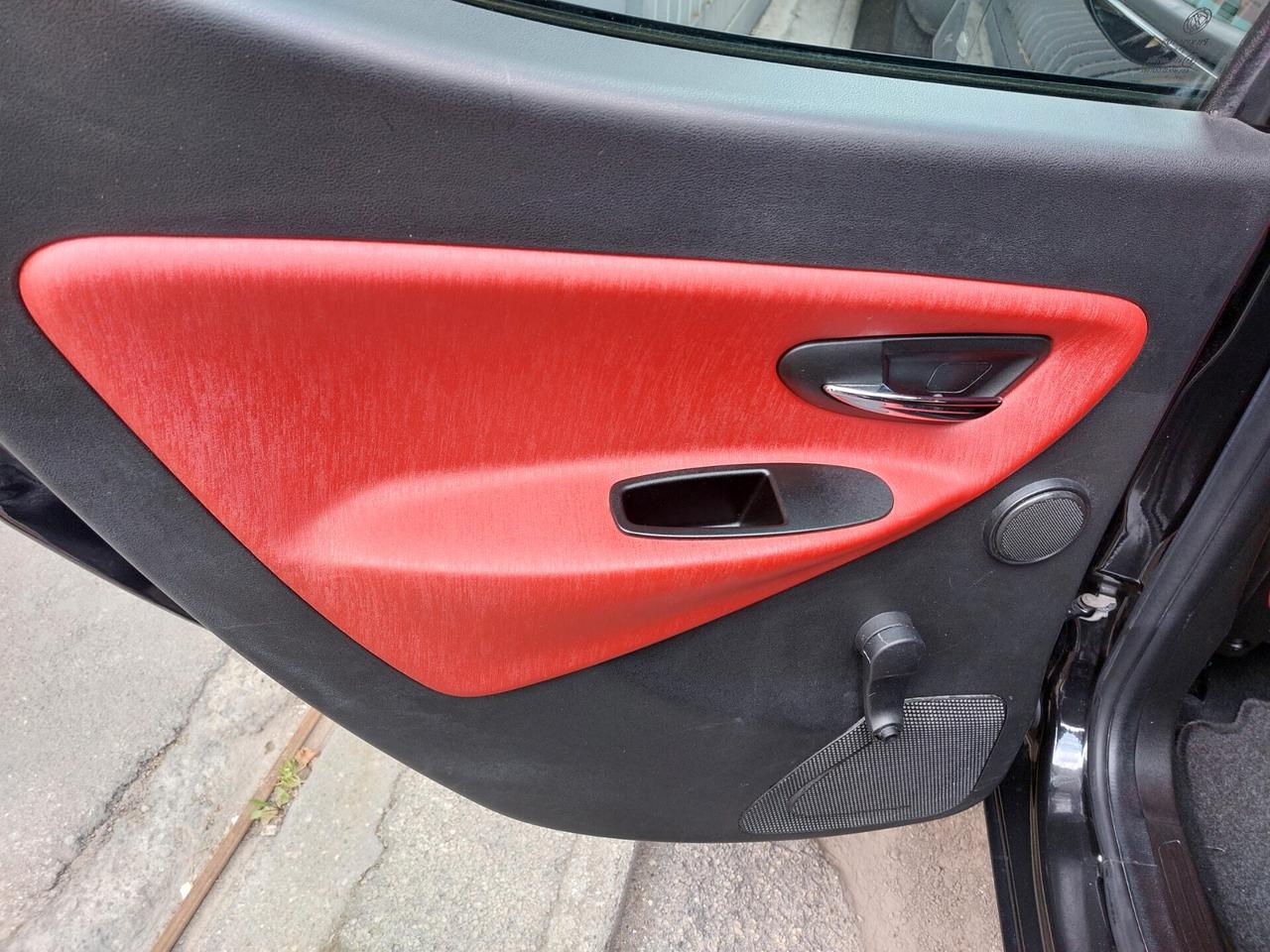 Lancia Ypsilon 1.2 69 CV 5 porte GPL Gold