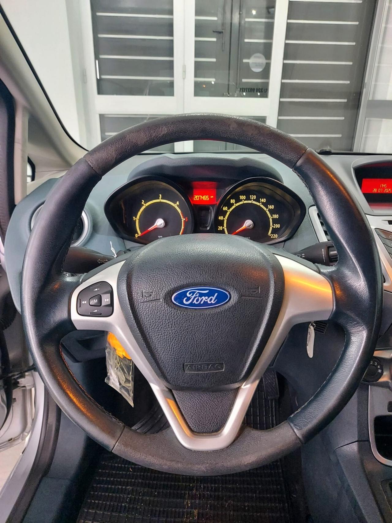 Ford Fiesta 1.4 TDCi 5p. Titanium
