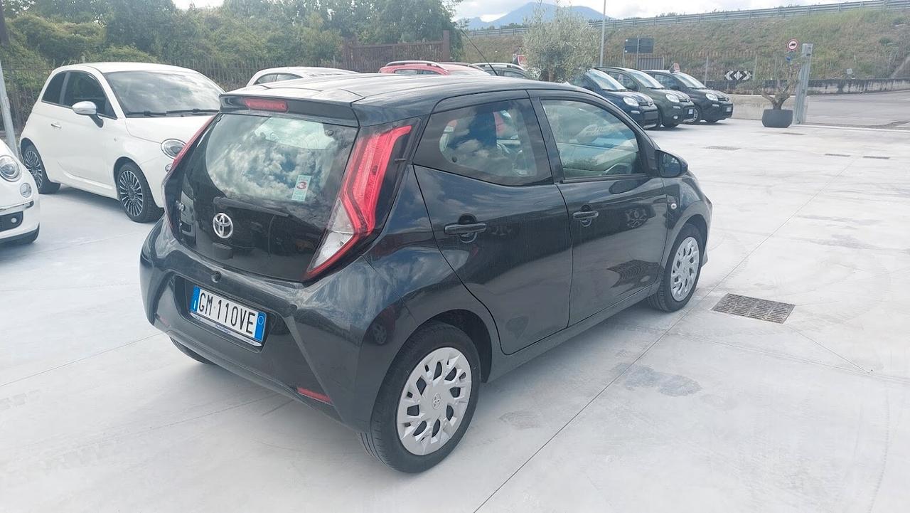 Toyota Aygo Connect 1.0 VVT-i 72 CV 5 porte 2021