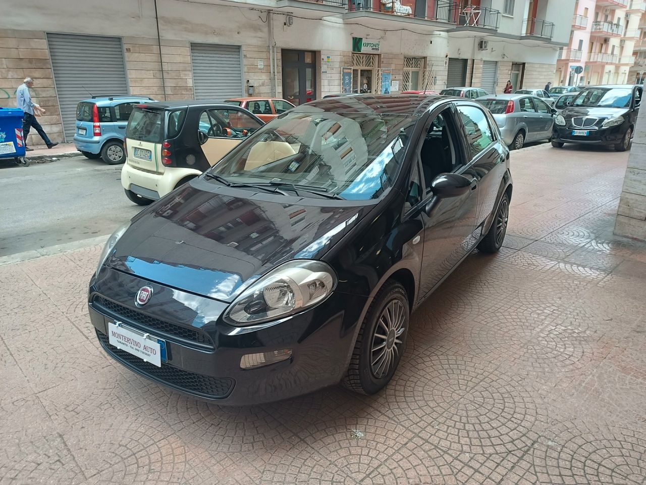 FIAT PUNTO 1.2 5PORTE-NEOPATENTATI-2013-ASOLIEuro6490