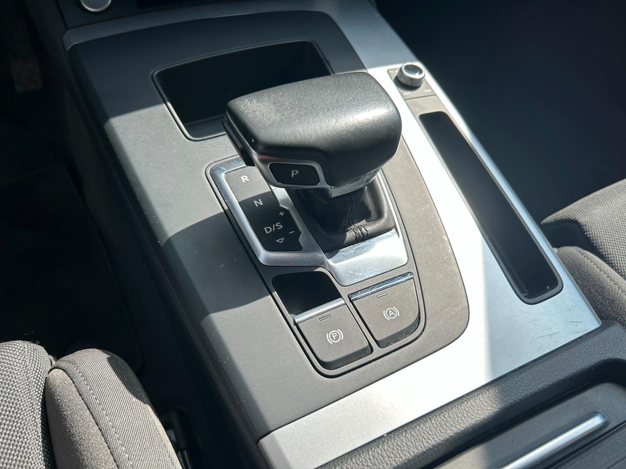 Audi Q5 40 TFSI quattro S tronic Business Advanced