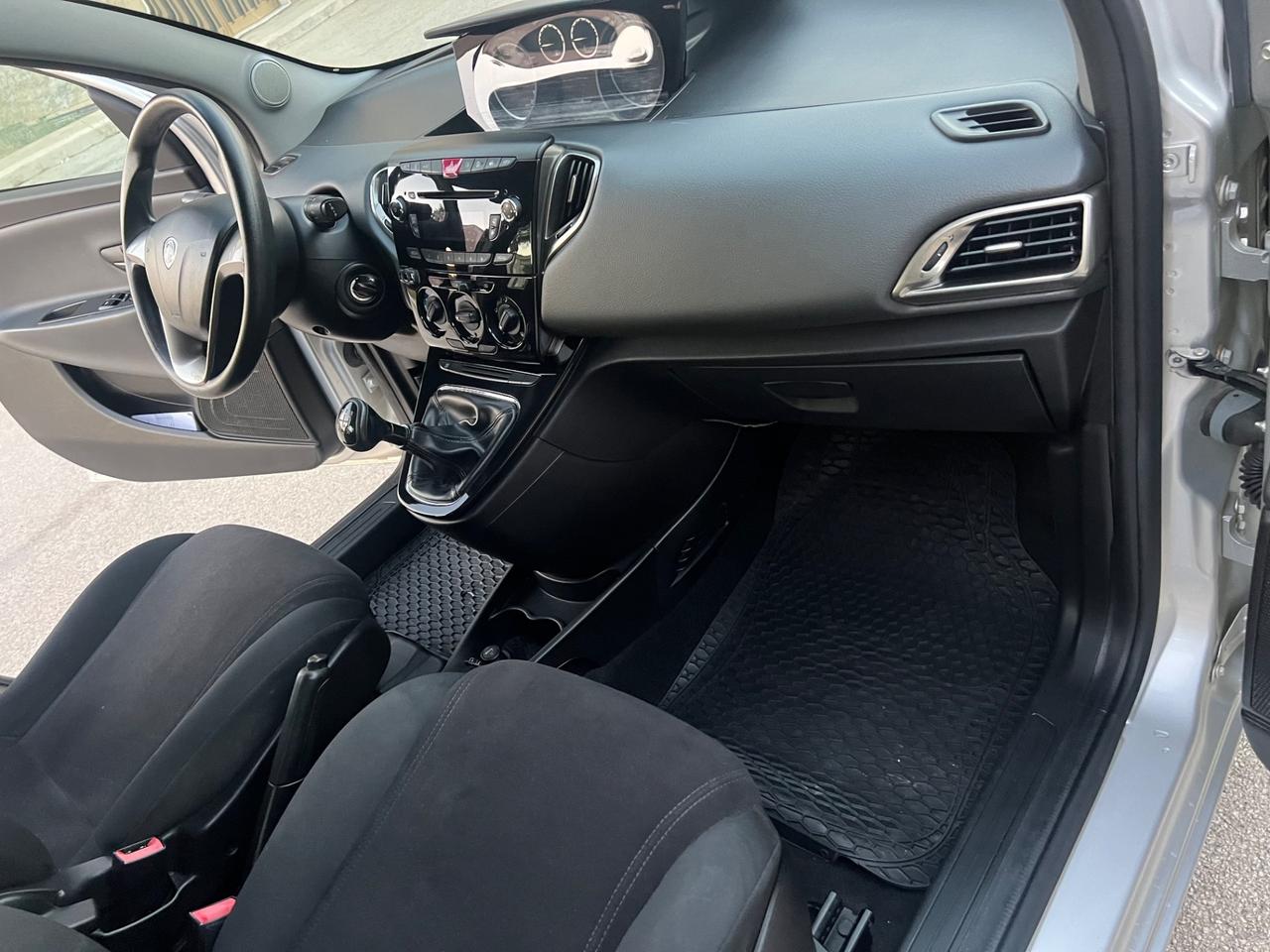 Lancia Ypsilon 1.3 MJT 16V 95 CV 5 porte S&S Elefantino