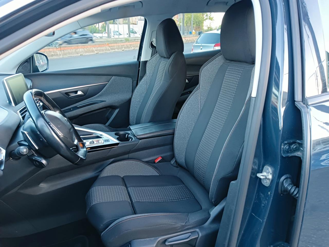 Peugeot 3008 BlueHDi 120 S&S EAT6 Business