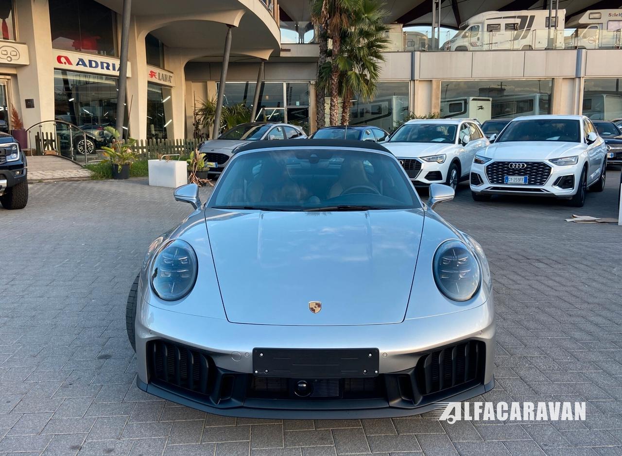 Porsche 911 992.2 Targa 4 GTS 541 CV KM 0