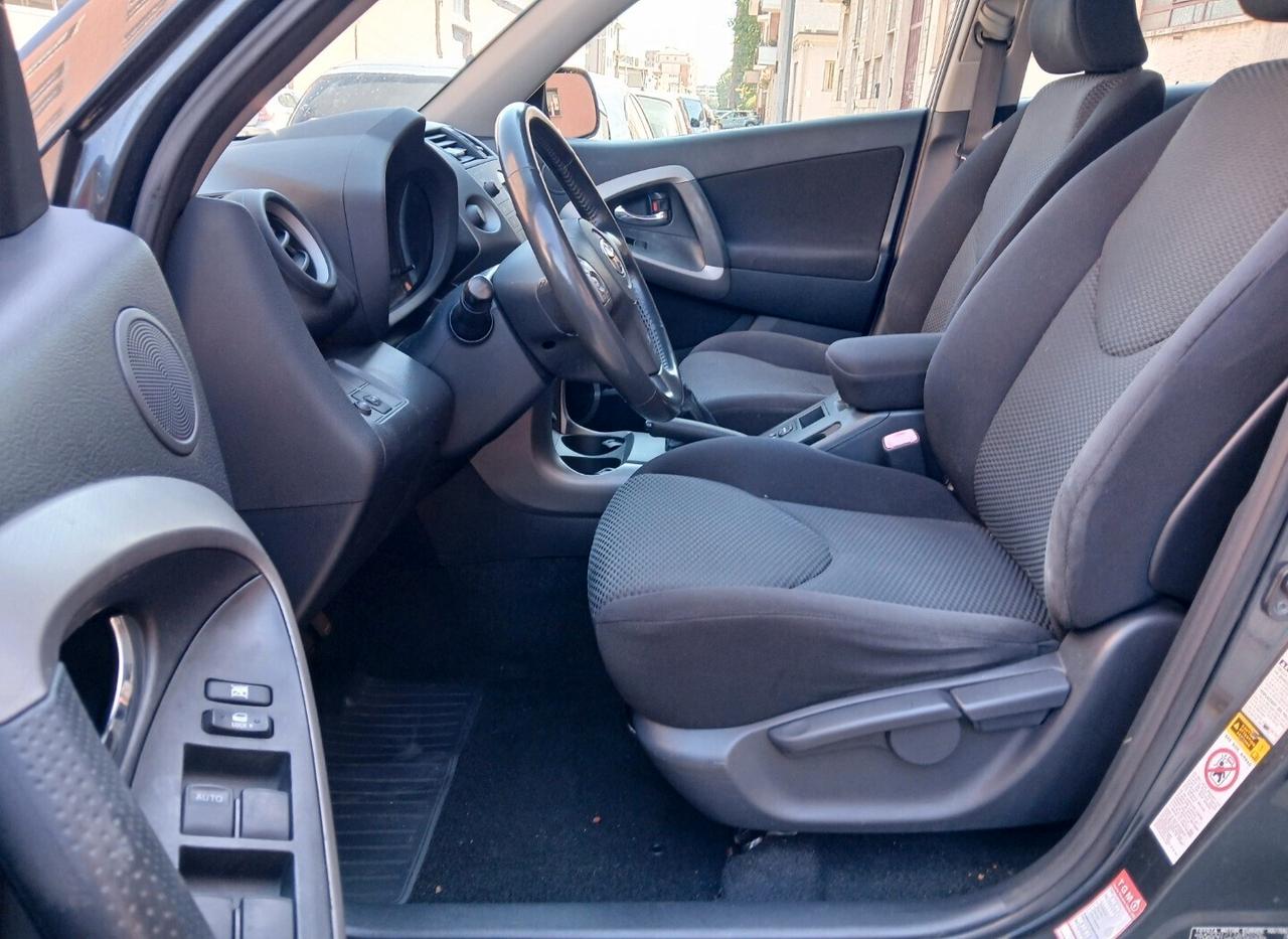 TOYOTA Rav4 Sol 2.200 D-4D 136cv 4WD