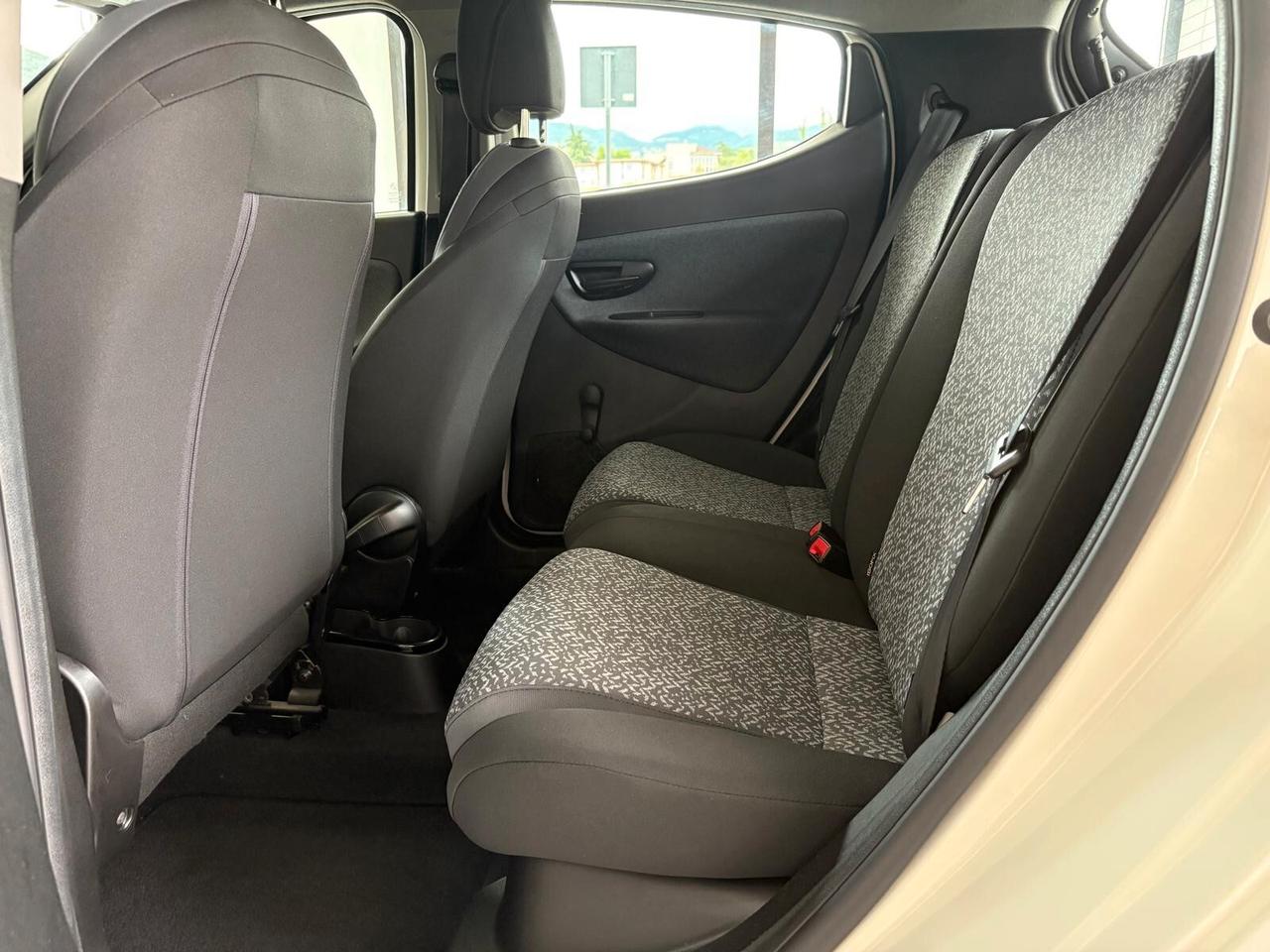 Lancia Ypsilon LANCIA YPSILON 1.2 69CV 5 PORTE - ELEFANTINO BLU