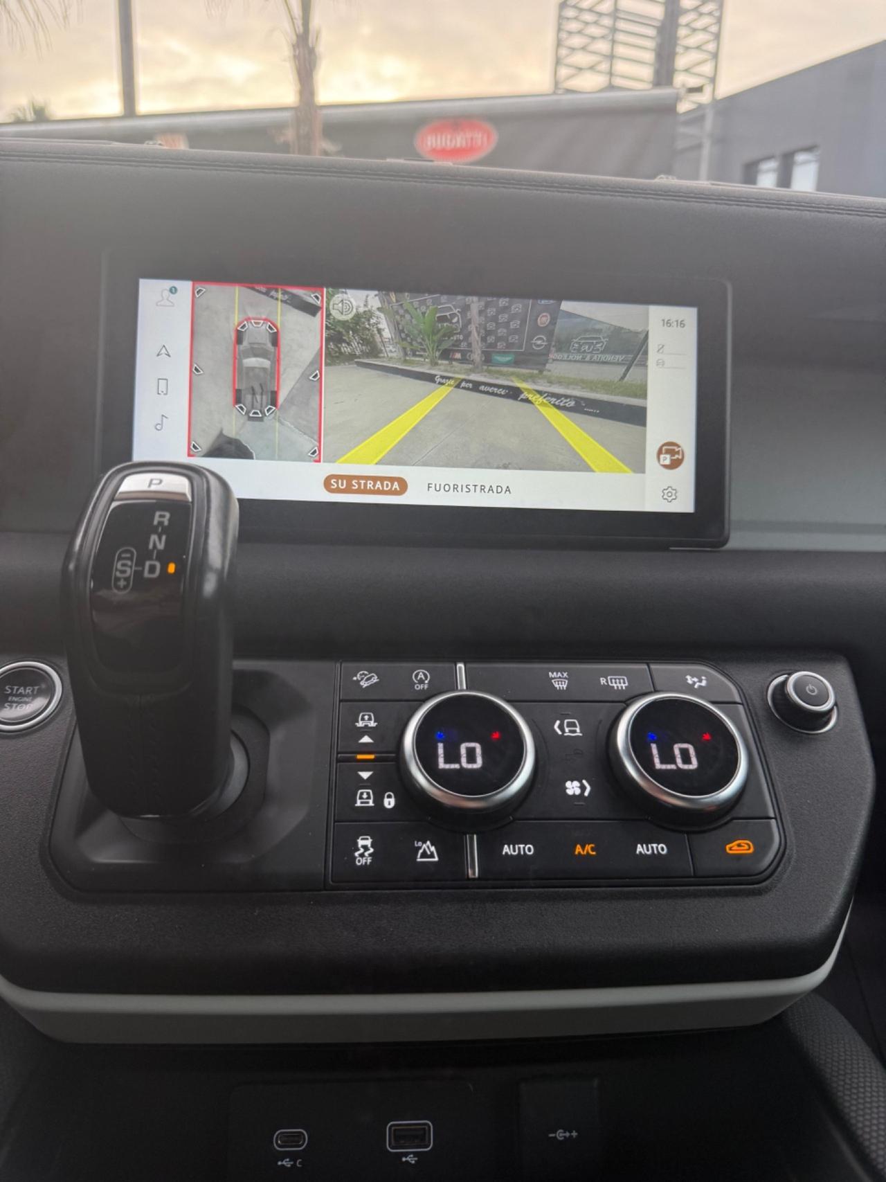 Land Rover Defender 90 3.0D I6 200 CV AWD Auto