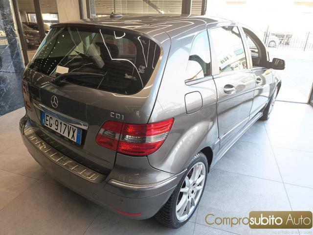 MERCEDES-BENZ B 200 CDI Premium