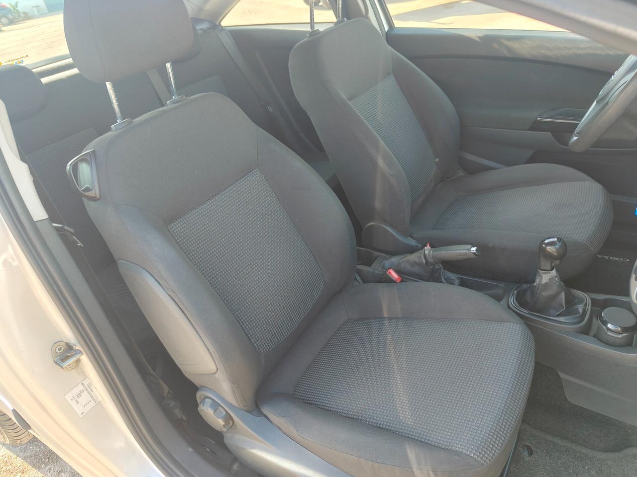 Opel Corsa 1.2 3p Club KM135000