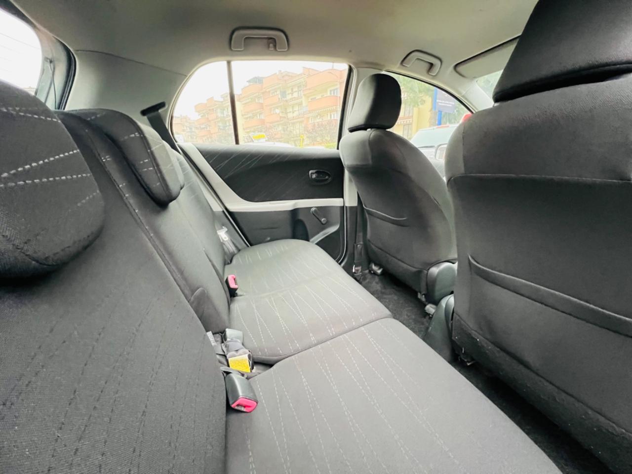 Toyota Yaris 1.0 5 porte Sol