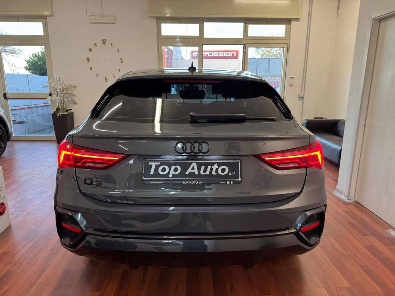 AUDI Q3 SPB 35 TDI S TRONIC IDENTITY BLACK - MY21