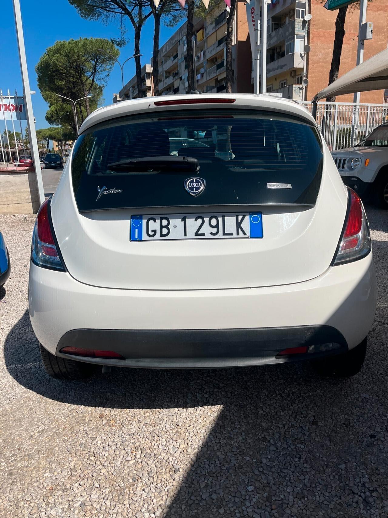Lancia Ypsilon 1.0 IBRIDA/BENZINA 12348 KM CERTIFICATI UNICO POROPRIETARIO