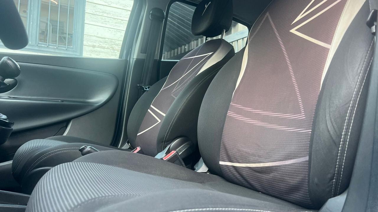 Lancia Ypsilon 1.2 69 CV 5 porte GPL Ecochic Elefantino Blu