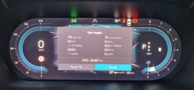 VOLVO XC60 B4 automatico Plus Dark IVA ESPOSTA