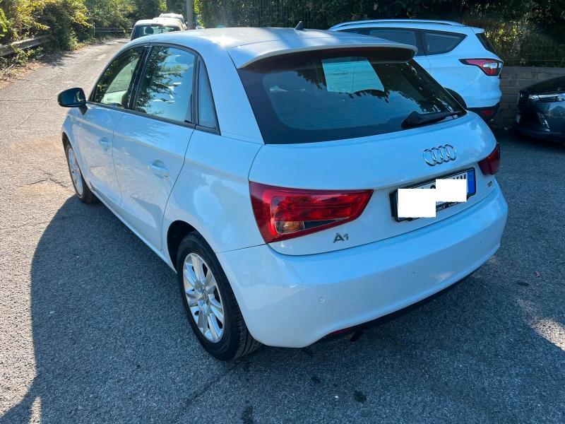 Audi A1 Sportback 1.6 tdi s-tronic km 87000!