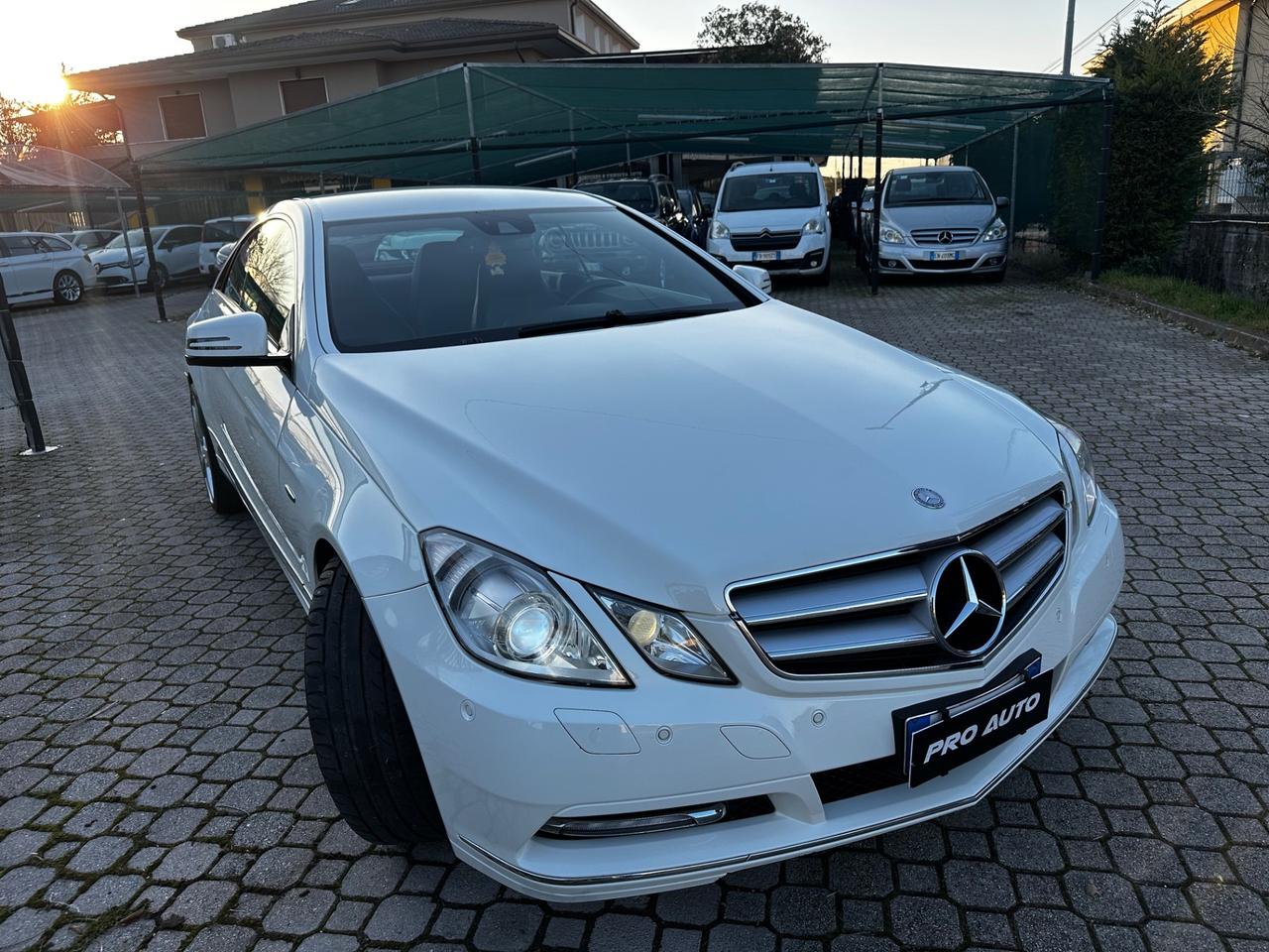 Mercedes-benz E 220 E 220 CDI Coupé BlueEFFICIENCY