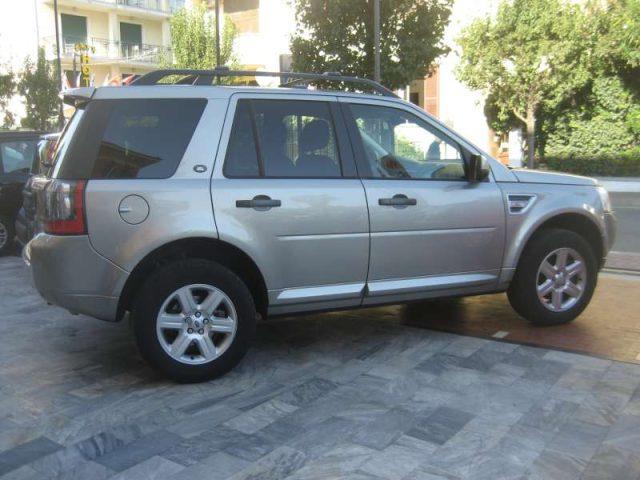 LAND ROVER Freelander 2.2 TD4 SW S