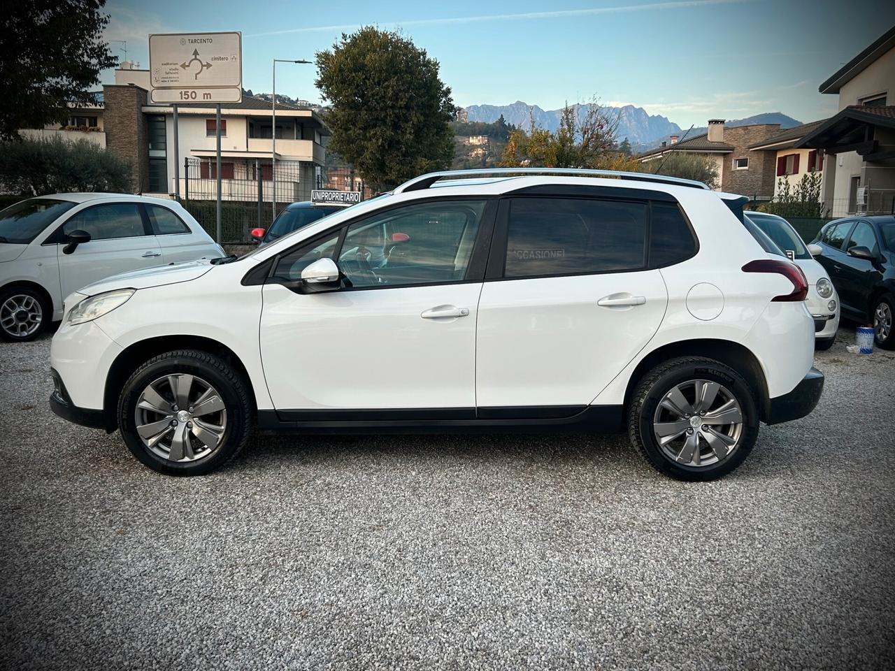 Peugeot 2008 1.6 HDi 75cv - NEOPATENTATI
